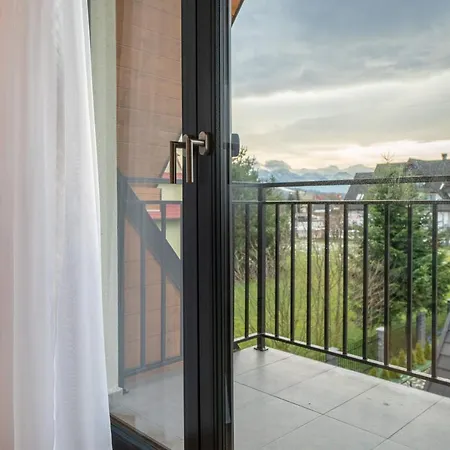 Sun & Snow F Z Sauna Apartment